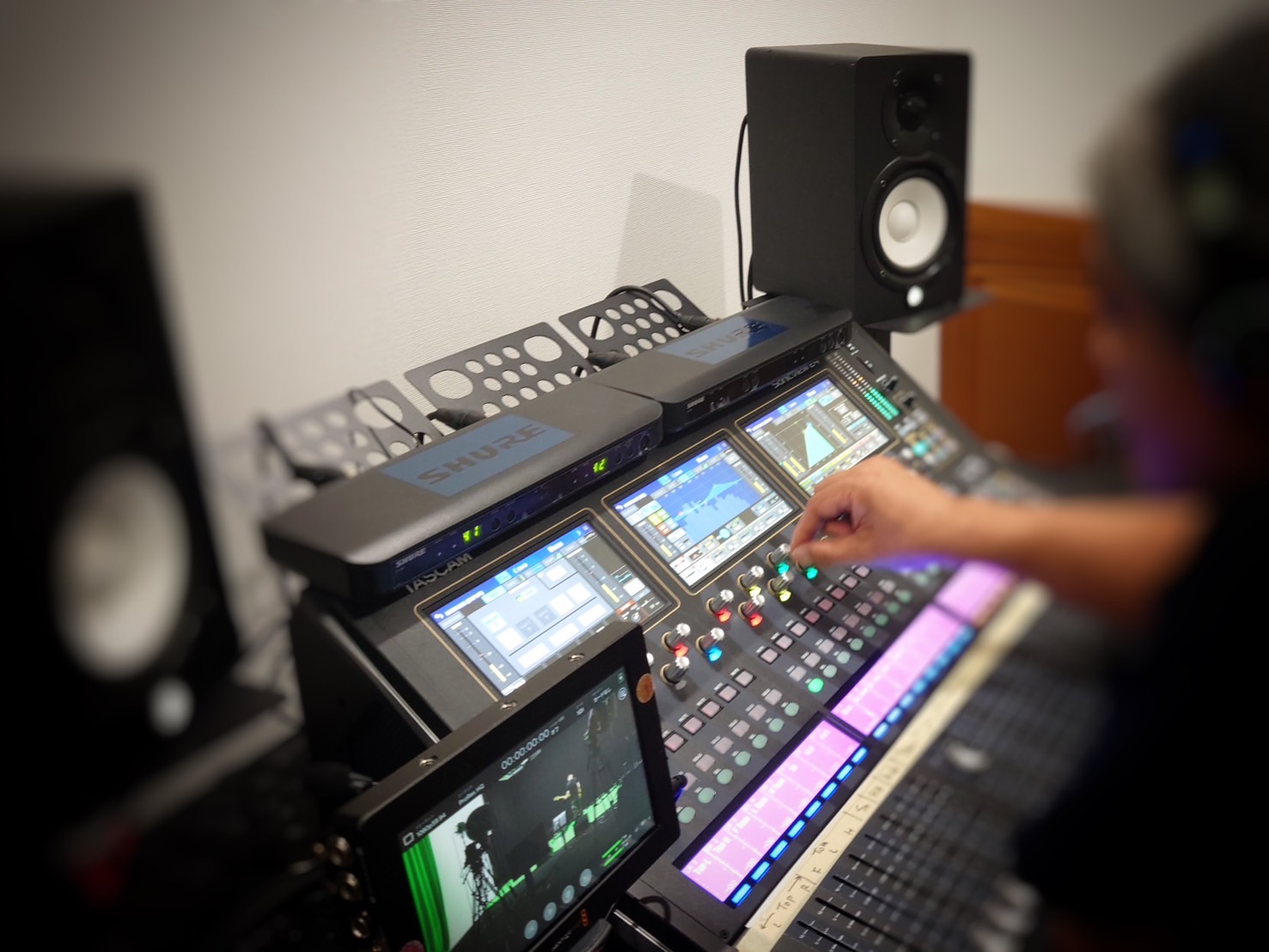 スタジオQはYouTube動画やCM用の合成撮影に制作会社から好評ですの画像